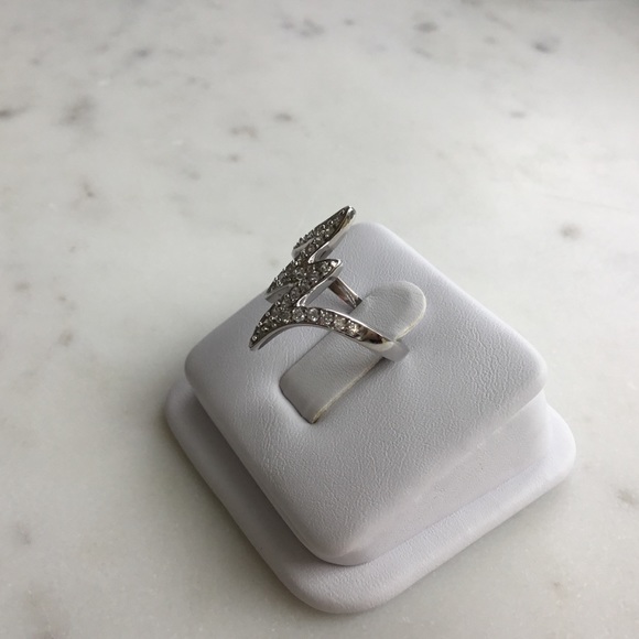 Sterling Silver Cz Zig Zag Ring - Picture 13 of 16